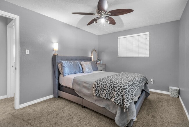 Building Photo - 1992 Afton Cir