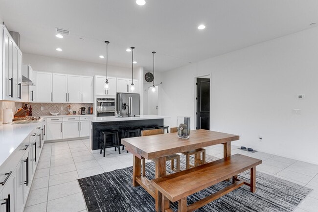 Building Photo - Charming Single-Story in Cadence with Fireplace & Entertainer’s Backyard!