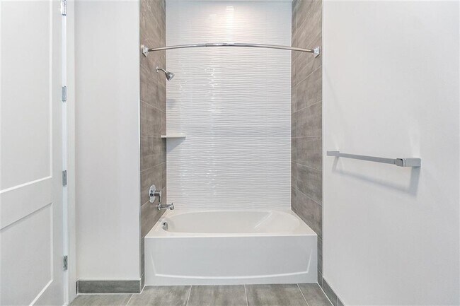 Building Photo - 119 Peter St