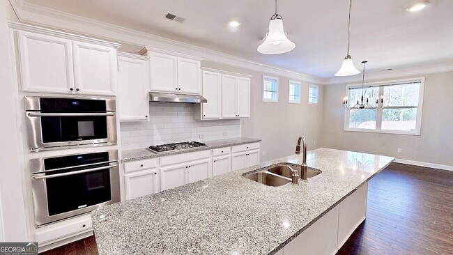 Building Photo - 2455 Westlington Cir