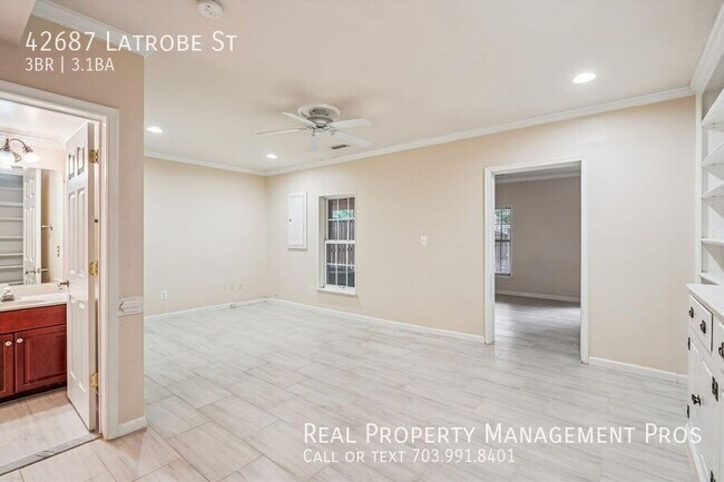 Building Photo - 42687 Latrobe St