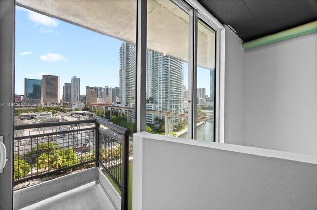 Building Photo - 690 SW 1st Ct