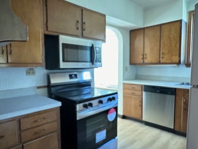 Building Photo - 4200 Brookside Ave