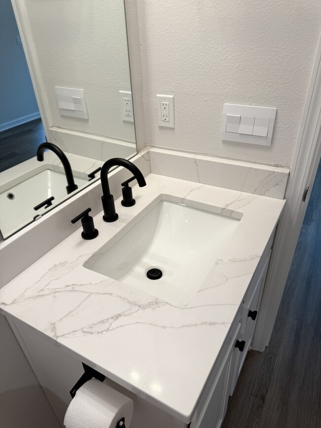 Building Photo - 6359 June Bug Dr