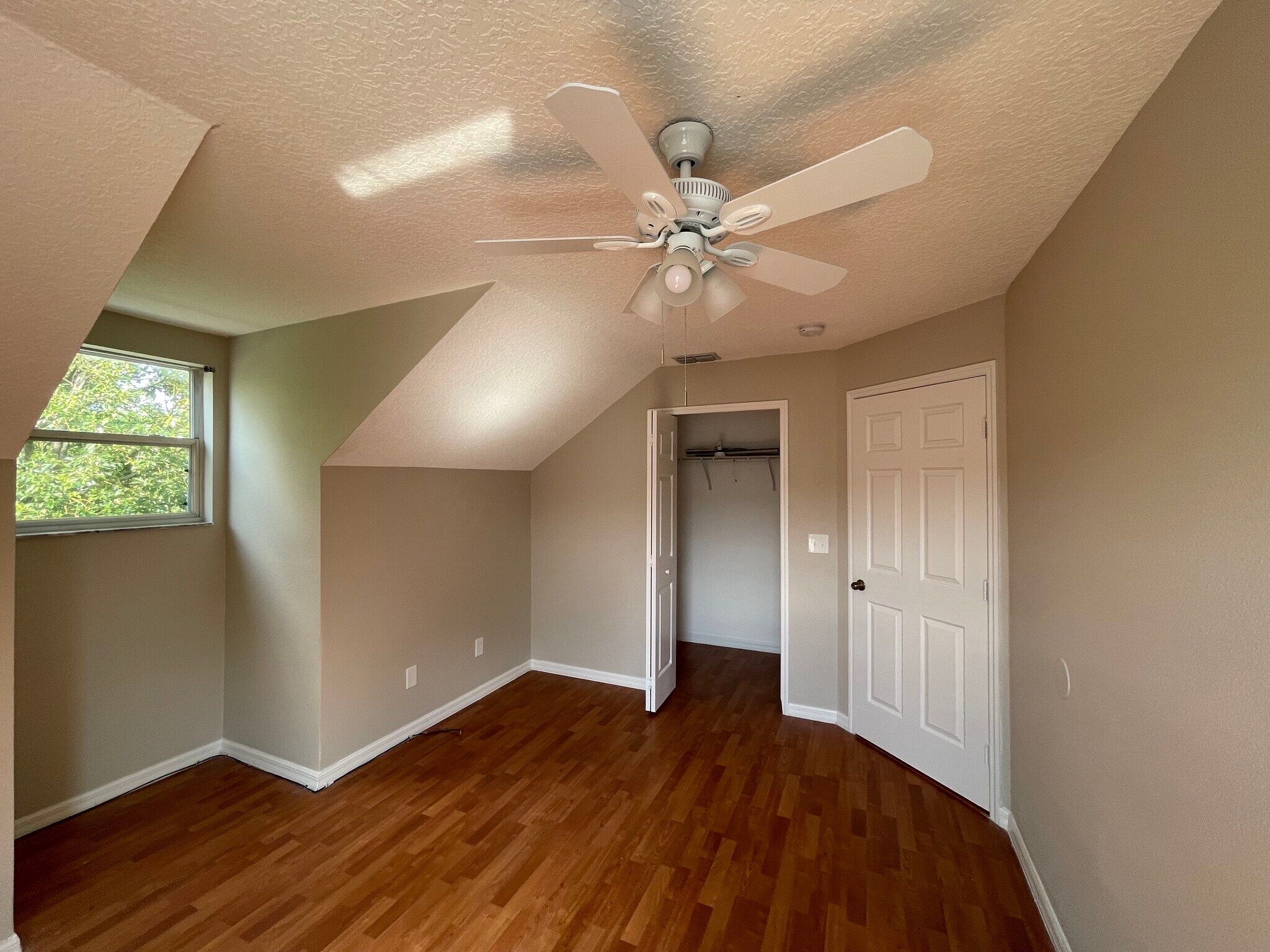 Building Photo - 4228 Boca Woods Dr