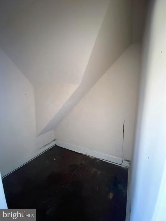 Building Photo - 5111 E Roosevelt Blvd