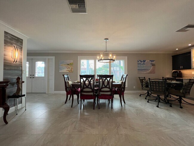 Building Photo - Furnished ** Punta Gorda Isles Vacation Home ** Heated Pool ** Canal / Boat Dock ** $7,500
