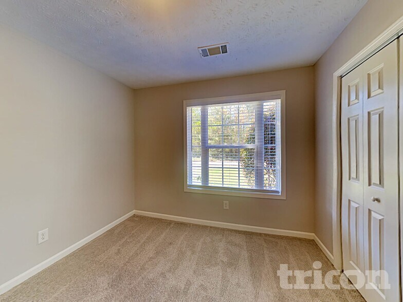 Building Photo - 416 Camella Cir