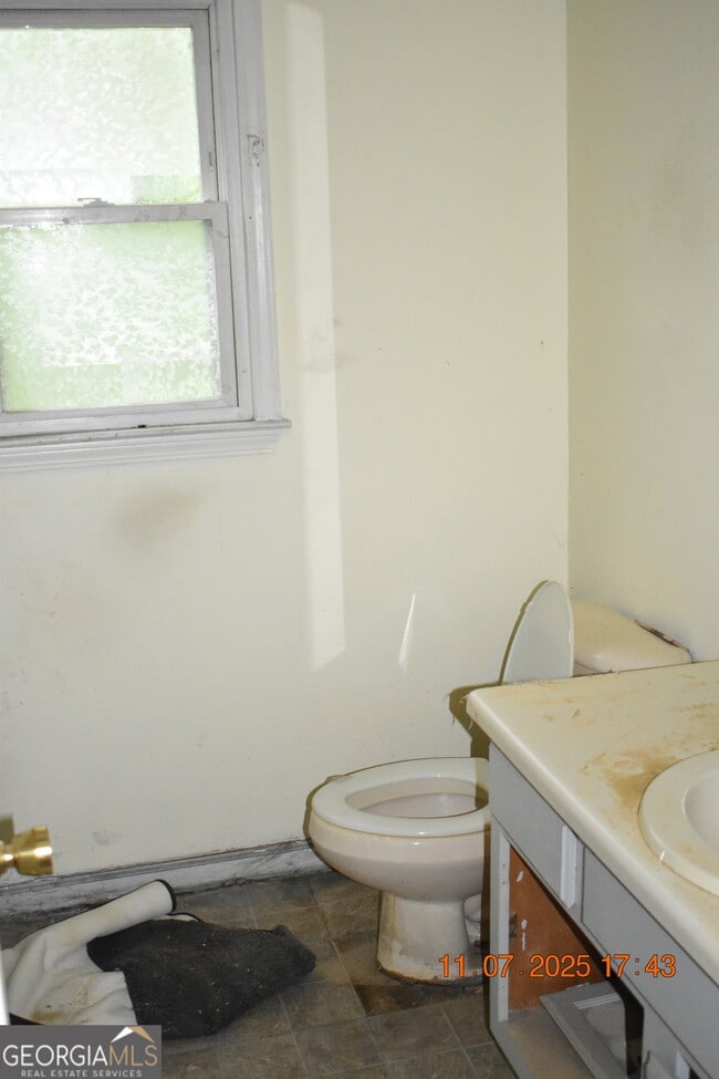 Building Photo - 4517 Greenfields Rd
