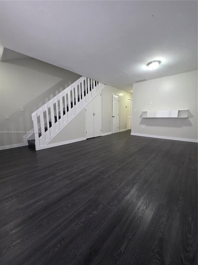 Building Photo - 111 SW 113th Ave