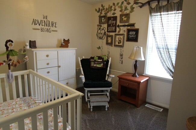 Building Photo - Beautiful 3 Bedroom Home in Orem!