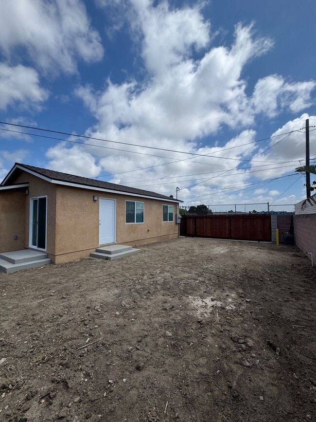 Building Photo - 1 Bedroom 1 Bathroom Detached ADU