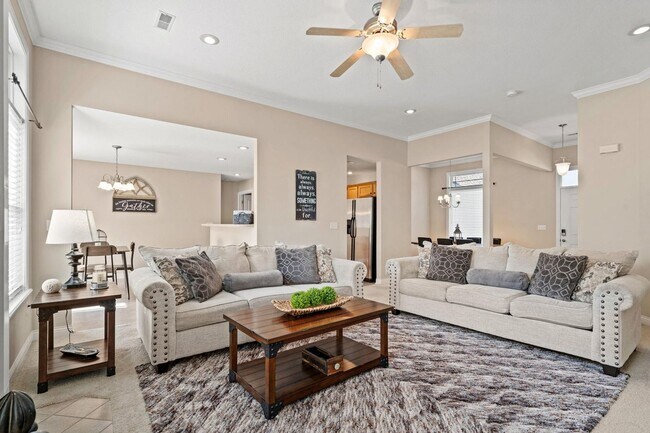 Building Photo - One Level Living - Single Family Home in Bay Hills Subdivision 3BD/2BA