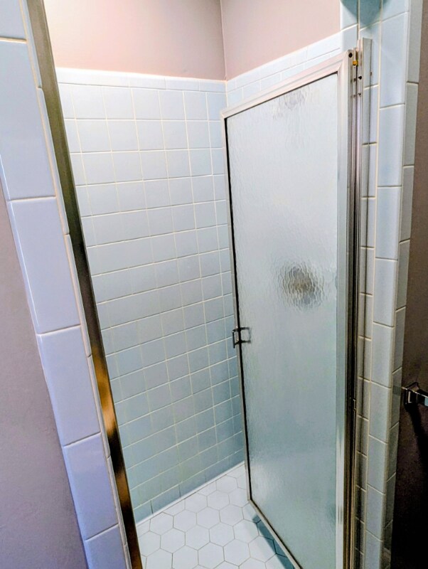 Building Photo - 201 Acorn Dr