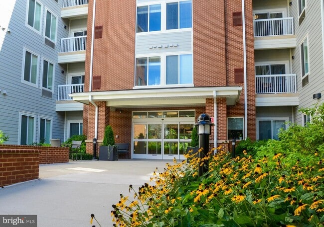 Building Photo - 2222 Colts Neck Rd