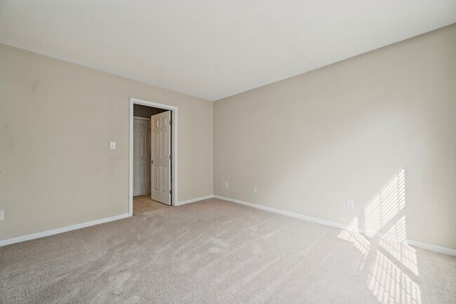 Building Photo - 901 Pine Mill Ct