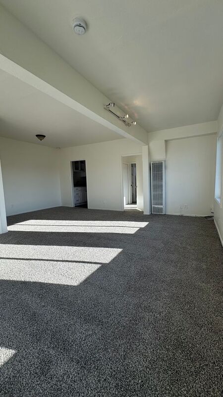 Building Photo - 1330 Westerly Terrace