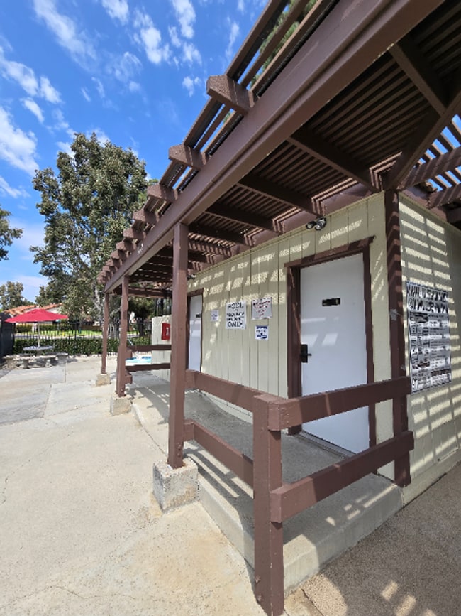 Building Photo - Light-Filled End Unit Condo, 2BD/2.5BA wit...