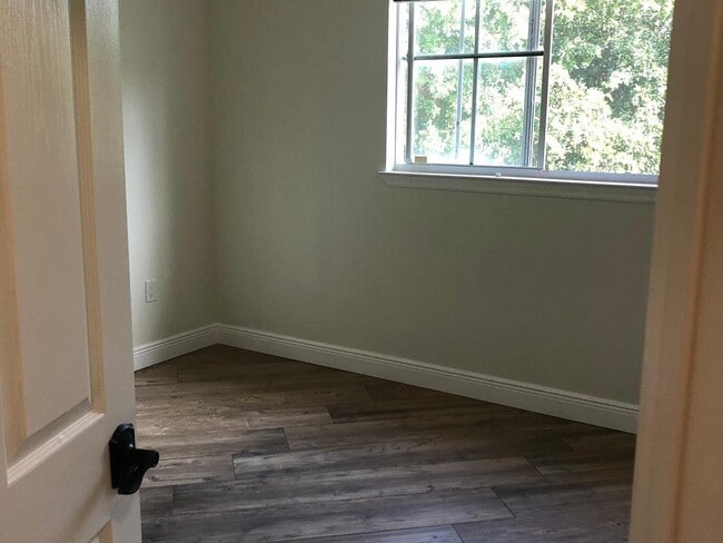 Building Photo - 2028 Alta Meadows Ln