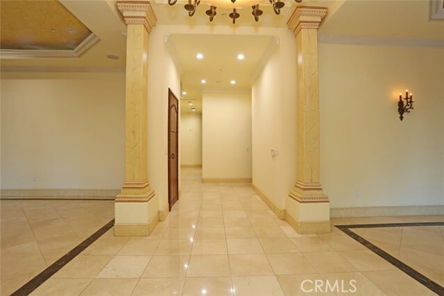 Building Photo - 831 E Orange Grove Ave