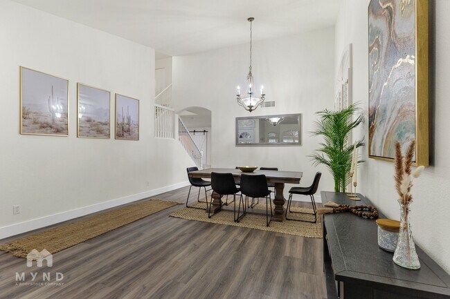Building Photo - 3808 N Sawtooth Cir