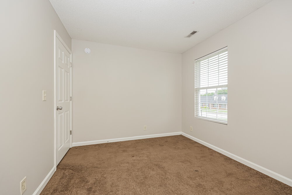 Building Photo - 1936 Turnberry Ct