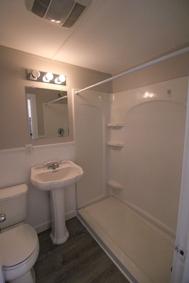 Building Photo - 46-48 E Main St