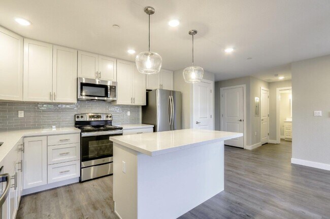 Building Photo - The Rose Apartments