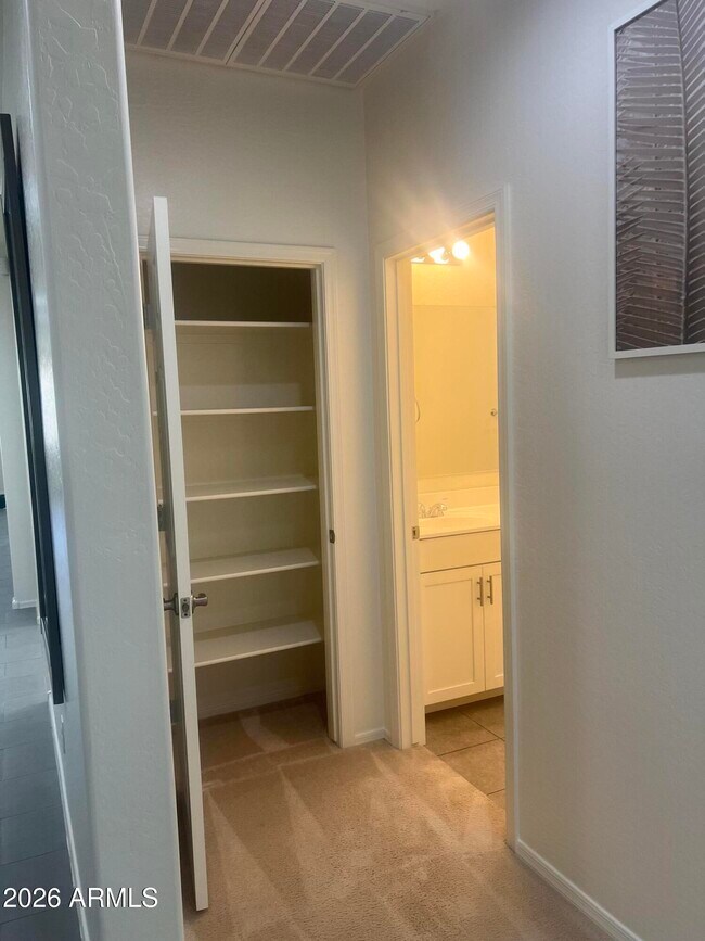 Building Photo - 739 N 156th Ln