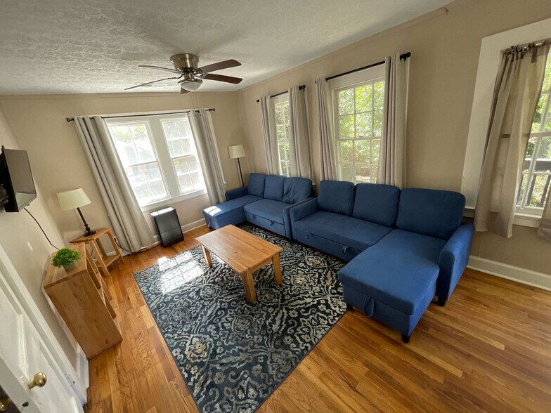 Building Photo - 2217 13th St