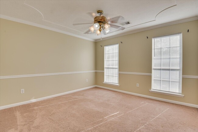 Building Photo - 2102 Howard Mill Rd