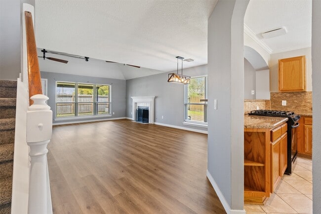 Building Photo - 3904 Ivywood Dr