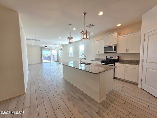 Building Photo - 10800 W Embrey Dr