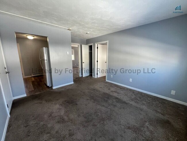 Building Photo - 2352 S Main St