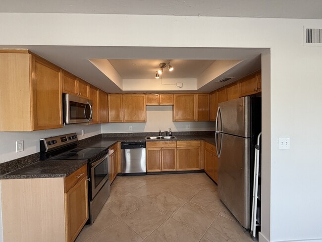 Building Photo - 1248 SE 7th St