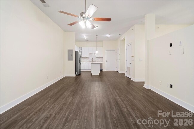 Building Photo - 716 N Davidson St