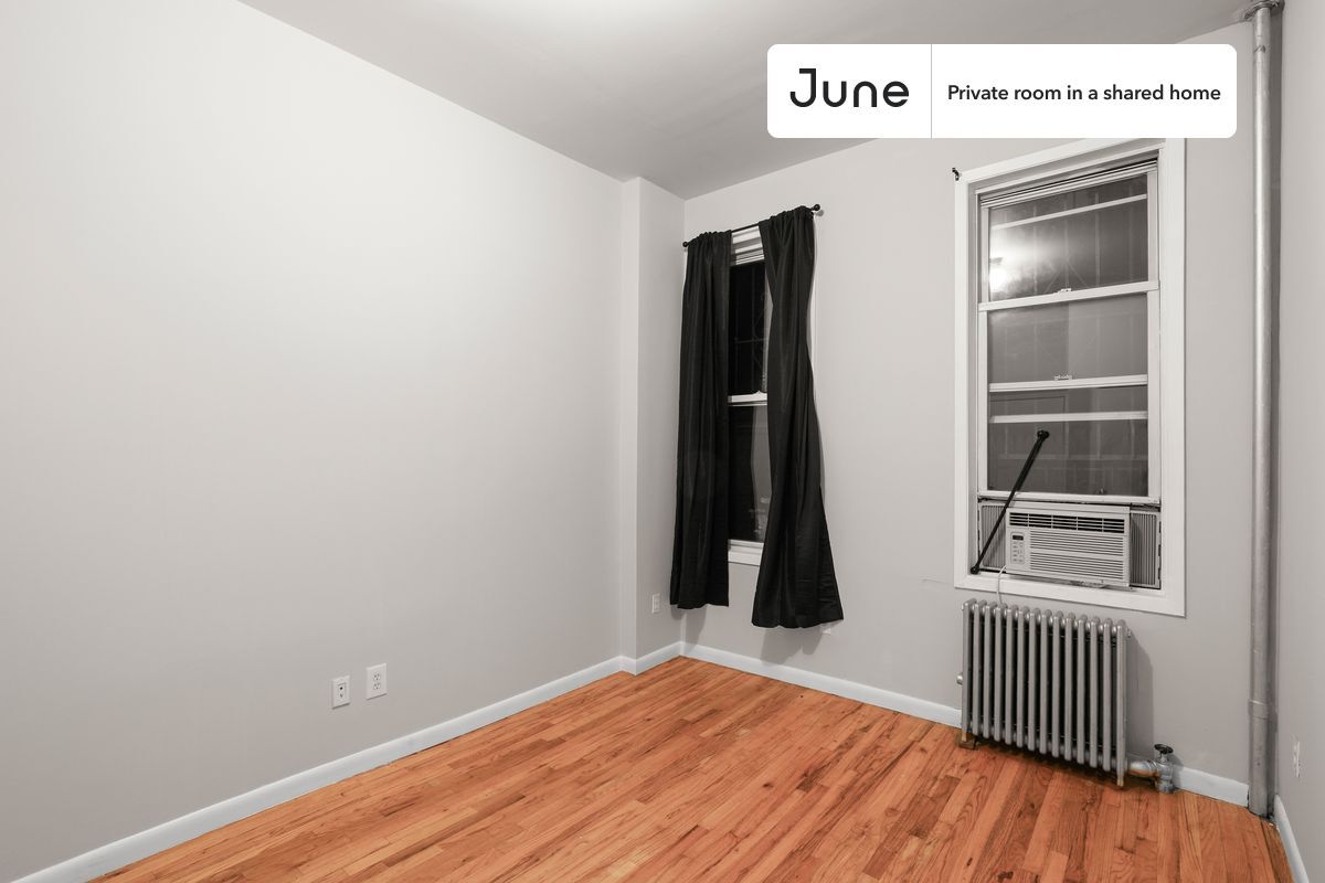 Building Photo - Room in Shared 4 bed/2 bath home