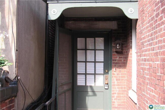 Building Photo - 44 N 2nd St