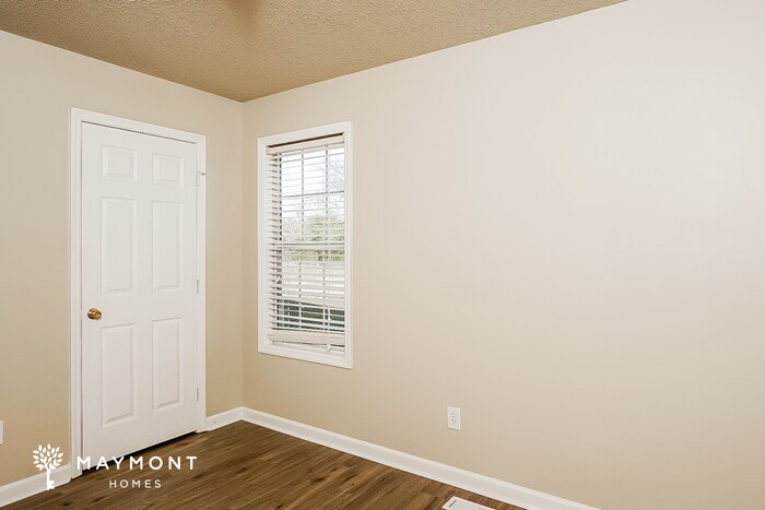 Building Photo - 217 Tanner Point Dr