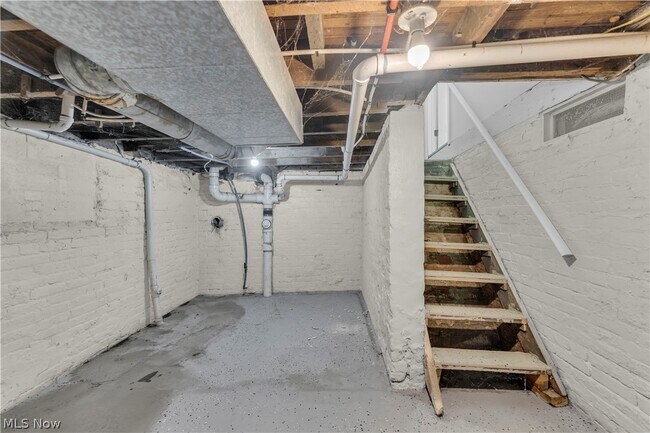 Building Photo - 3735 Marvin Ave