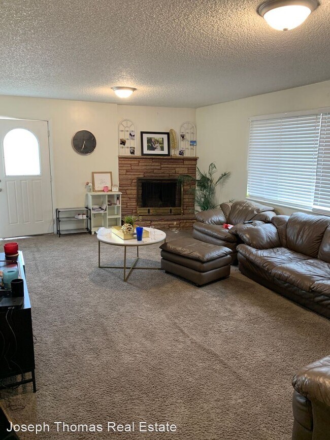 Building Photo - 3 br, 1.5 bath House - 440 E 850 S
