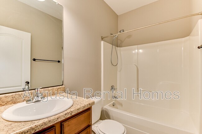 Building Photo - 812 Oshields Ct