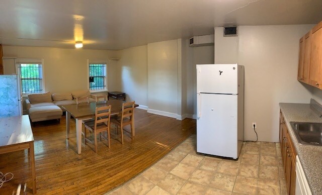 Building Photo - 3965 Baltimore Ave