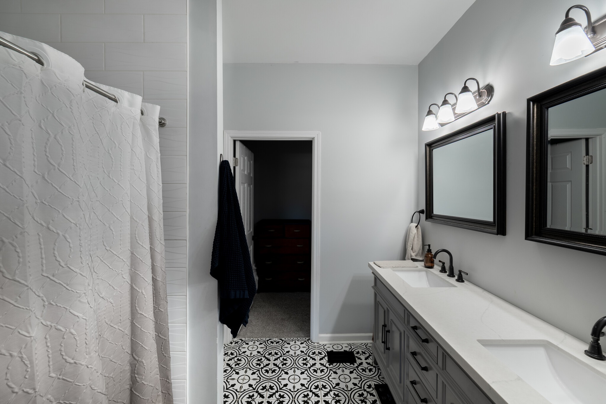 Building Photo - 1121 Laurel St