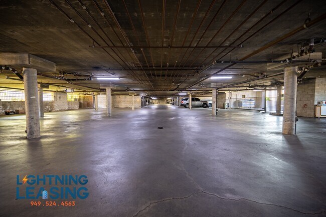 Building Photo - 14201 Victory Blvd