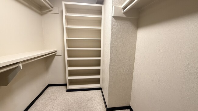 Building Photo - 13738 Tajamar St