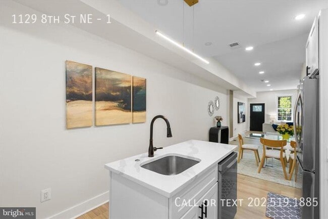 Building Photo - 1129 8th St NE