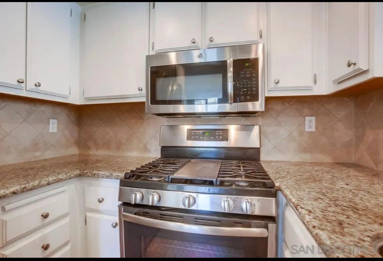 Building Photo - 450 Stoney Point Way