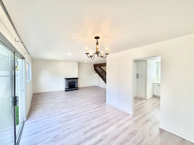 Building Photo - 437 Reed Way