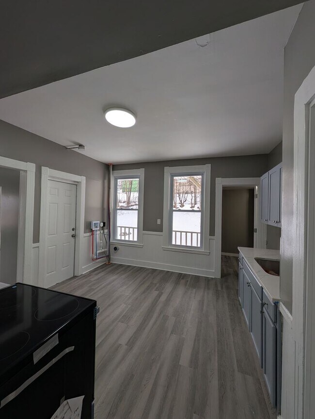 Building Photo - 47 Piedmont St